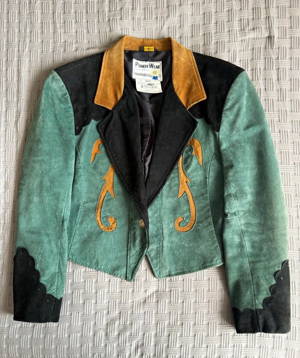 Vintage 1980s Pioneer Wear Cropped Western Suede Jacket - Style 21203